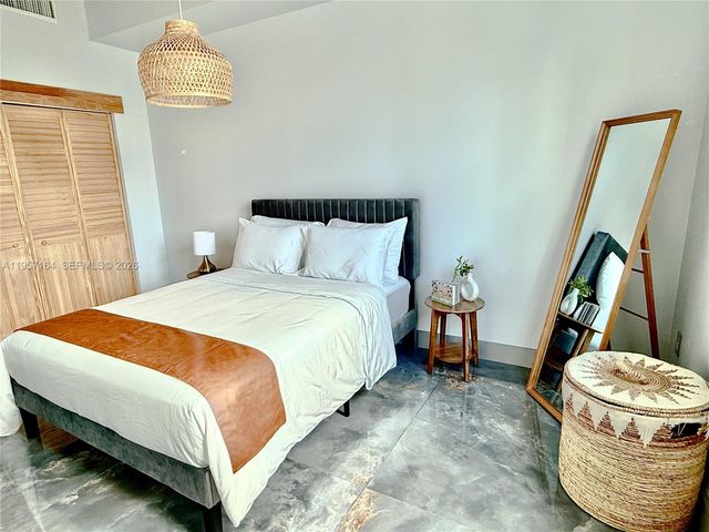 234 NE 3rd St 1003, Miami, FL 33132