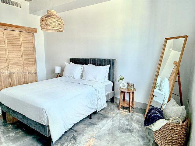 234 NE 3rd St 1003, Miami, FL 33132