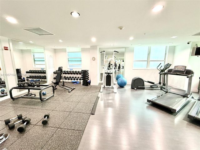 234 NE 3rd St 1003, Miami, FL 33132