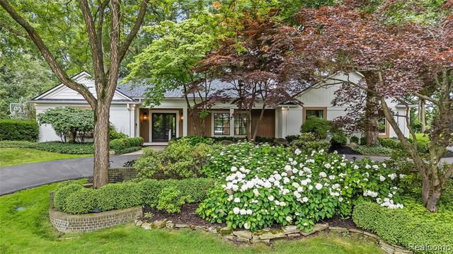 4154 Nearbrook Road, Bloomfield Hills, MI 48302