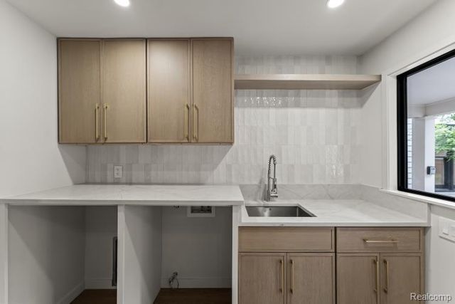 4154 Nearbrook Road, Bloomfield Hills, MI 48302