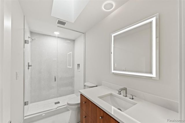 4154 Nearbrook Road, Bloomfield Hills, MI 48302
