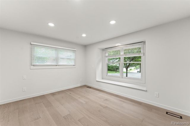 4154 Nearbrook Road, Bloomfield Hills, MI 48302