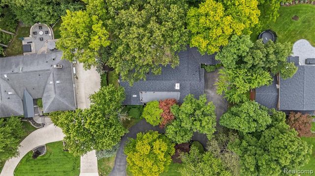 4154 Nearbrook Road, Bloomfield Hills, MI 48302