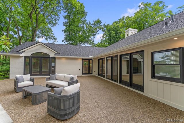 4154 Nearbrook Road, Bloomfield Hills, MI 48302