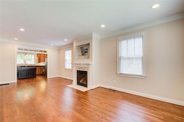 945 LONGLEY NW Avenue, Atlanta, GA 30318