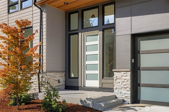 21013 SE 80th Street, Issaquah, WA 98027
