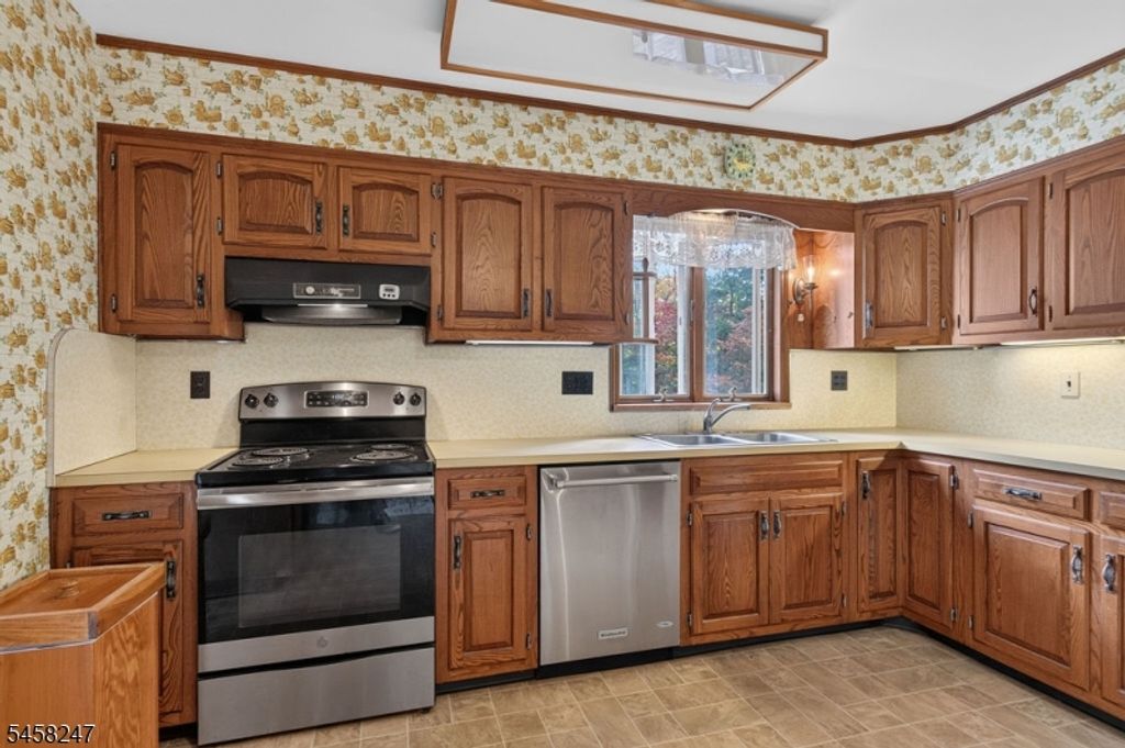167 N Finley Ave, Bernards Twp., NJ 07920 — photo 3