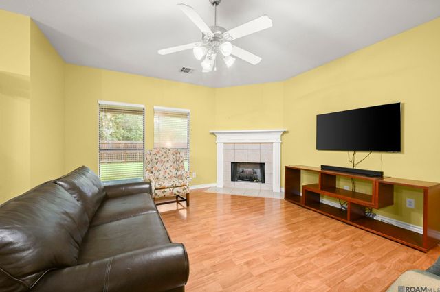 26229 Avoyelles Ave, Denham Springs, LA 70726