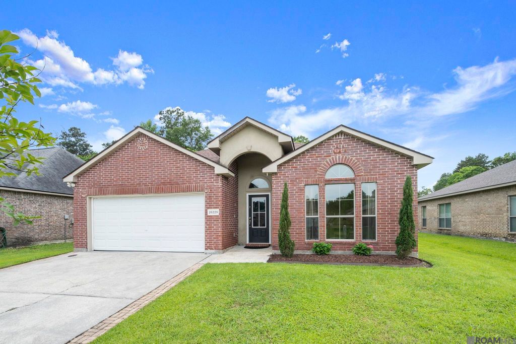 26229 Avoyelles Ave, Denham Springs, LA 70726