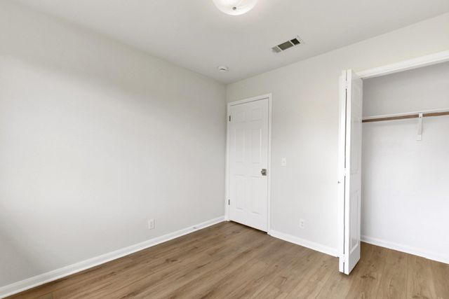 906 Jasmine TRL, Georgetown, TX 78626