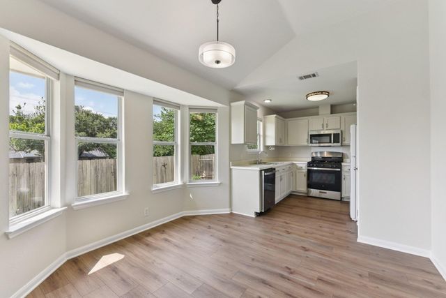 906 Jasmine TRL, Georgetown, TX 78626