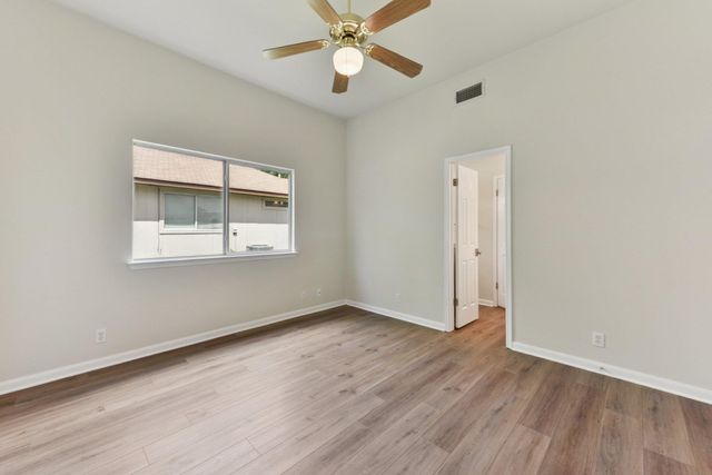 906 Jasmine TRL, Georgetown, TX 78626