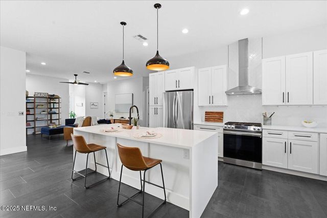 804 17TH Avenue N, Jacksonville Beach, FL 32250