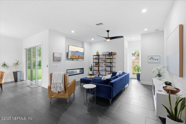 804 17TH Avenue N, Jacksonville Beach, FL 32250