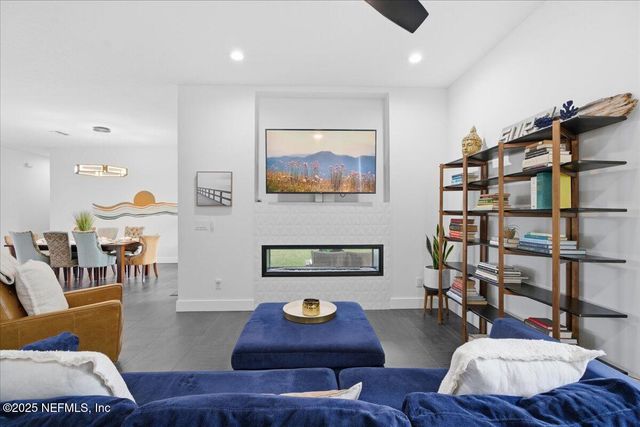 804 17TH Avenue N, Jacksonville Beach, FL 32250