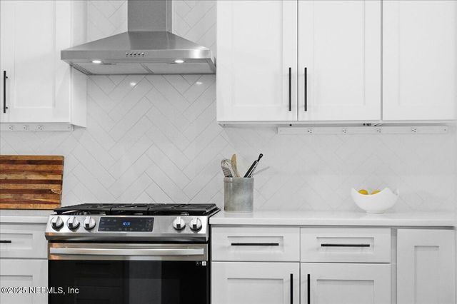 804 17TH Avenue N, Jacksonville Beach, FL 32250