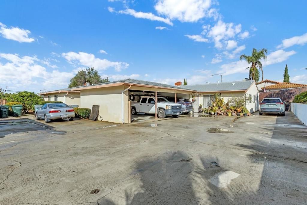 Image 4 of property listing at 120 Trellis Lane, Escondido, CA 92056