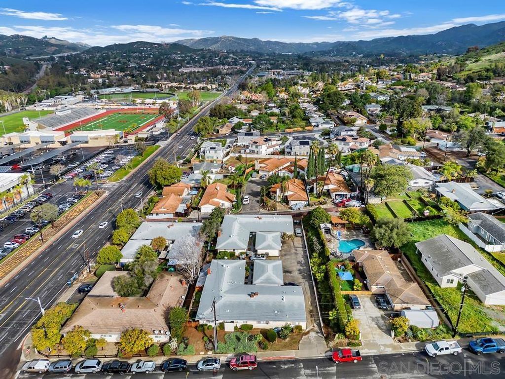 Image 7 of property listing at 120 Trellis Lane, Escondido, CA 92056