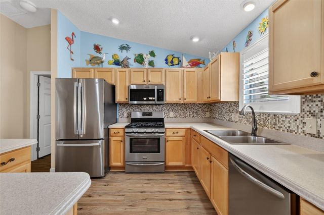 1716 LAKEWOOD DRIVE, The Villages, FL 32162