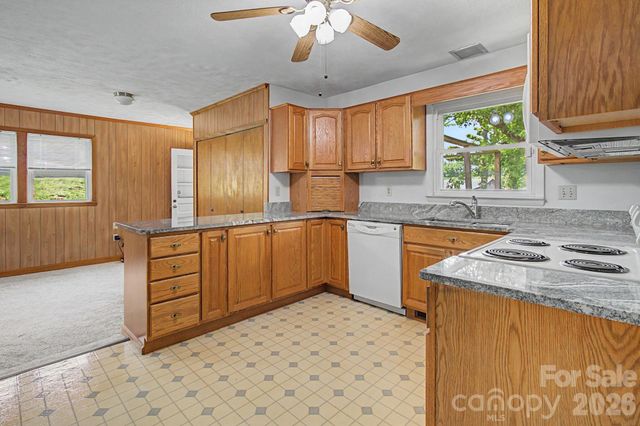 12 Webster Street, Weaverville, NC 28787