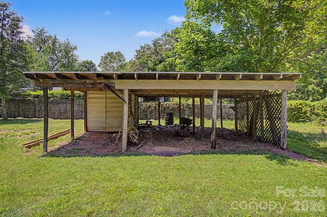 12 Webster Street, Weaverville, NC 28787