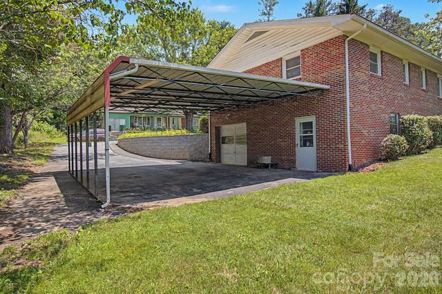 12 Webster Street, Weaverville, NC 28787