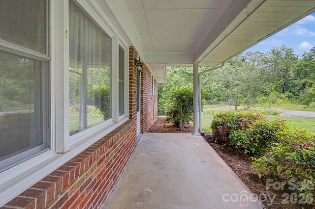 12 Webster Street, Weaverville, NC 28787
