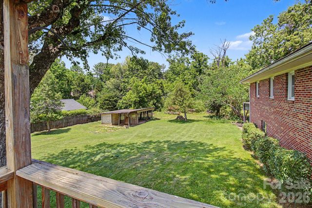 12 Webster Street, Weaverville, NC 28787