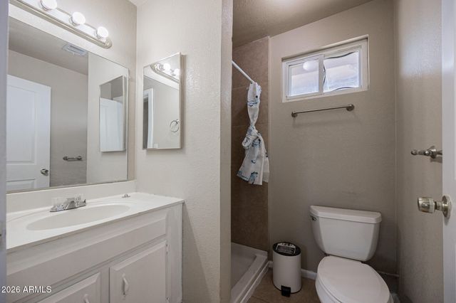 2062 E NANCY Lane, Phoenix, AZ 85042