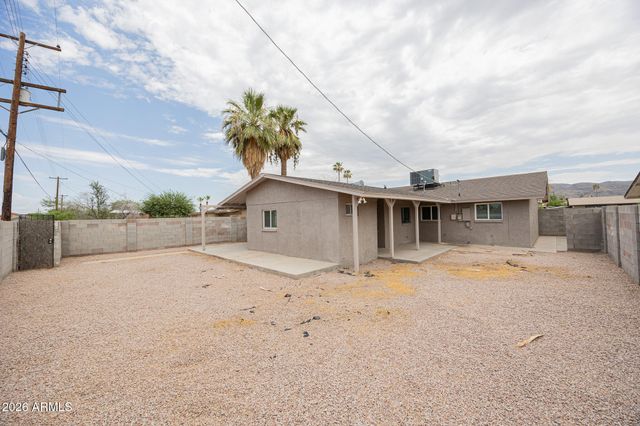 2062 E NANCY Lane, Phoenix, AZ 85042