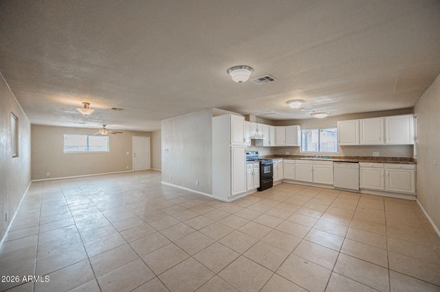 2062 E NANCY Lane, Phoenix, AZ 85042