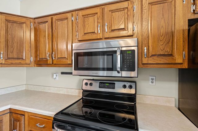 1040 PARK COURT DR, Memphis, TN 38119