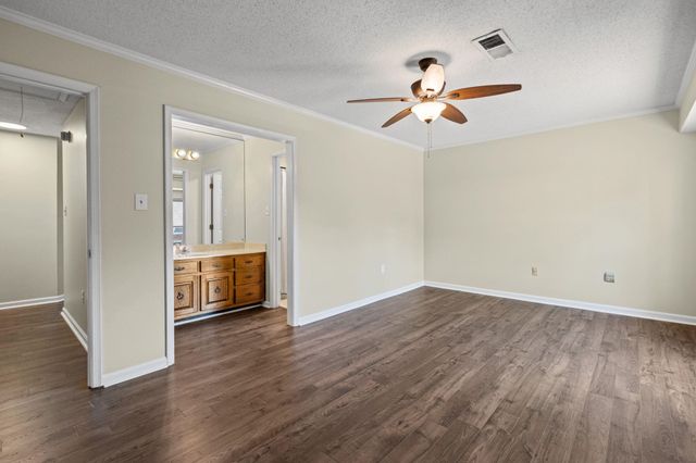 1040 PARK COURT DR, Memphis, TN 38119