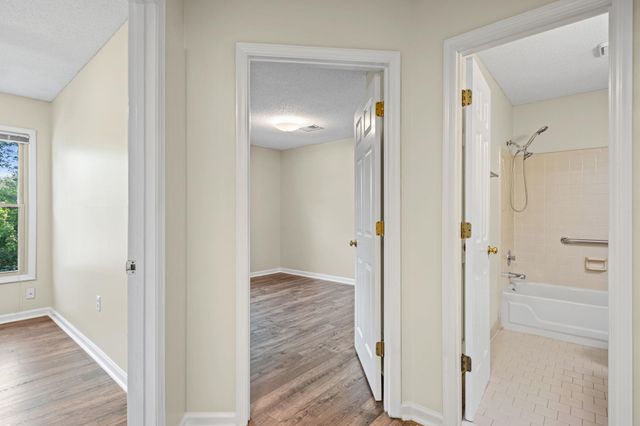 1040 PARK COURT DR, Memphis, TN 38119