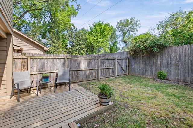 1040 PARK COURT DR, Memphis, TN 38119