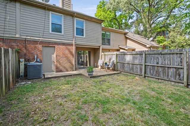 1040 PARK COURT DR, Memphis, TN 38119