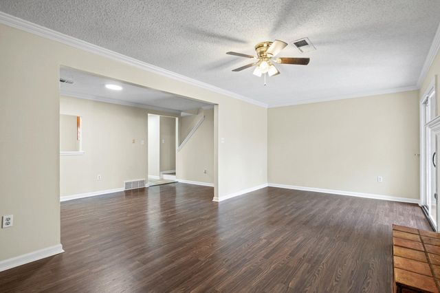 1040 PARK COURT DR, Memphis, TN 38119