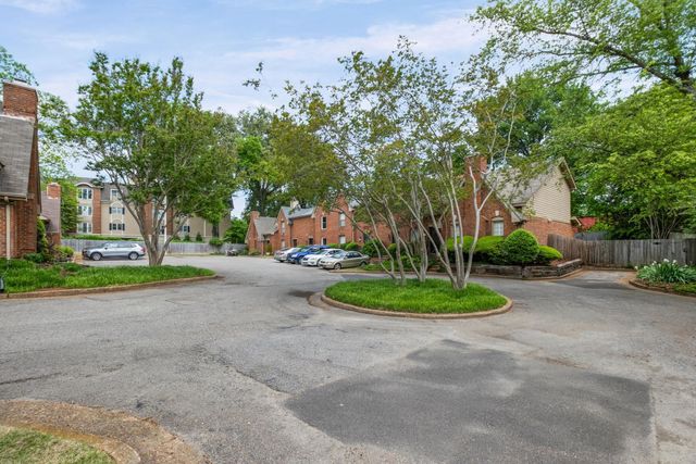 1040 PARK COURT DR, Memphis, TN 38119