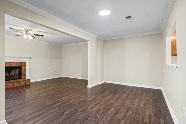 1040 PARK COURT DR, Memphis, TN 38119