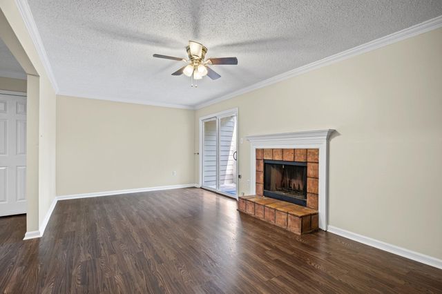 1040 PARK COURT DR, Memphis, TN 38119