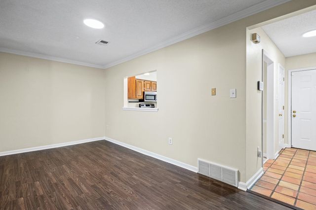 1040 PARK COURT DR, Memphis, TN 38119