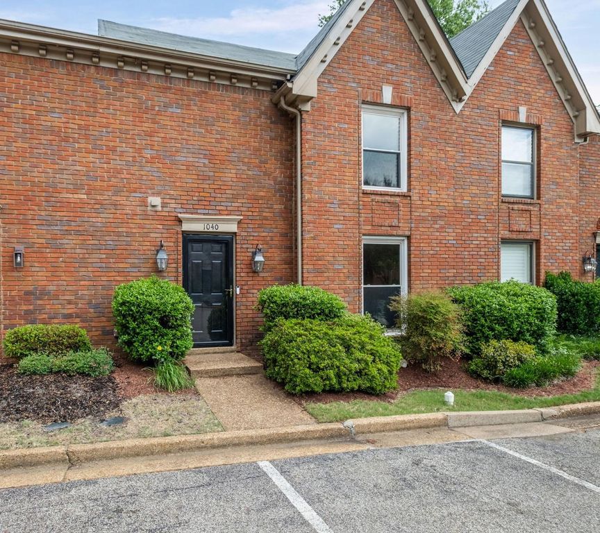 1040 PARK COURT DR, Memphis, TN 38119