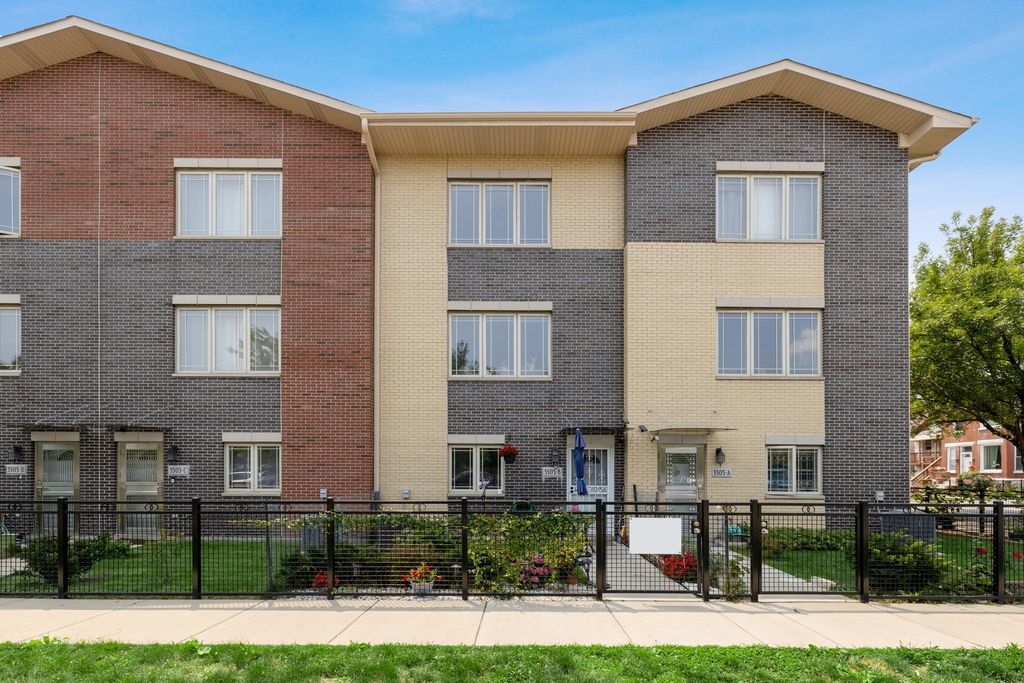 3505 S PARNELL Avenue B, Chicago, IL 60609