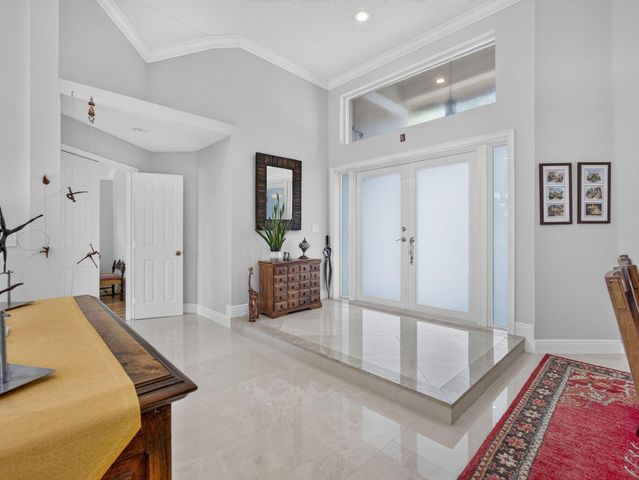 832 WATERVIEW Drive, Weston, FL 33326