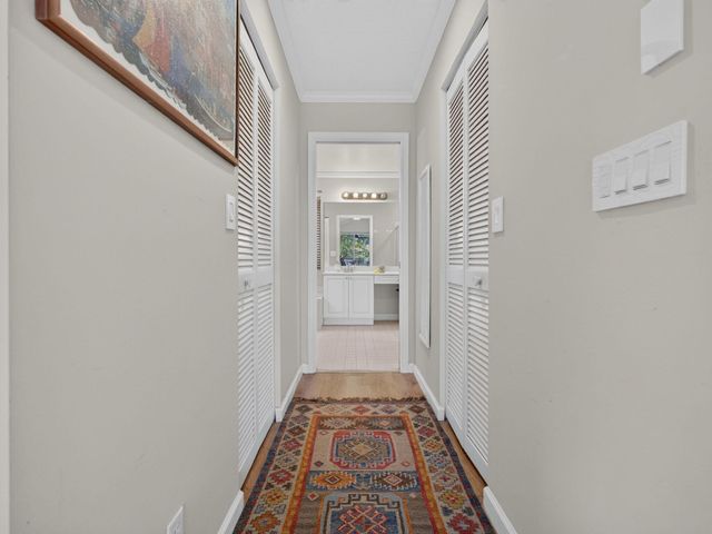 832 WATERVIEW Drive, Weston, FL 33326