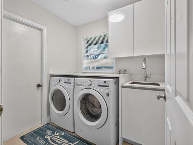 832 WATERVIEW Drive, Weston, FL 33326