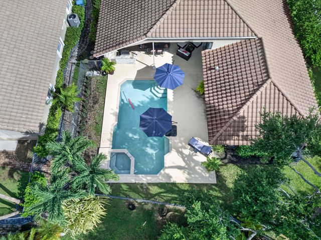 832 WATERVIEW Drive, Weston, FL 33326