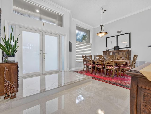 832 WATERVIEW Drive, Weston, FL 33326