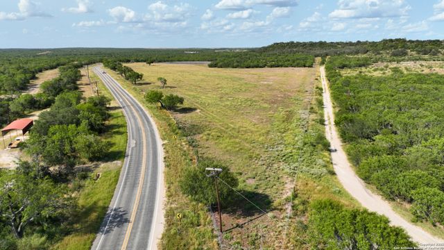 32 AC Fm 791, Falls City, TX 78113